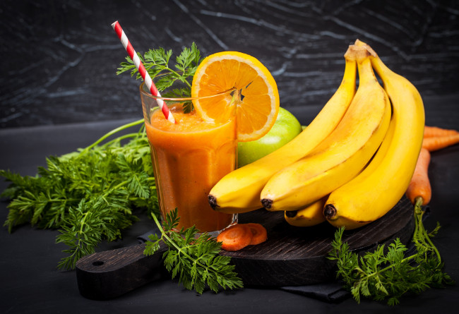 Обои картинки фото еда, напитки,  коктейль, апельсин, лимон, зелень, смузи, банан