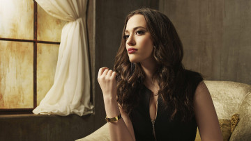 Картинка девушки kat+dennings шатенка окно кресло