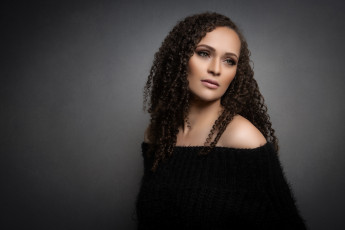 Картинка девушка+-+girl девушки -+лица +портреты девушка брюнетка сексуальная милая модель красивая супер сладкая лапочка симпатичная классная нежная идеальная яркая игривая великолепная обаятельная жгучая спокойная удивительная