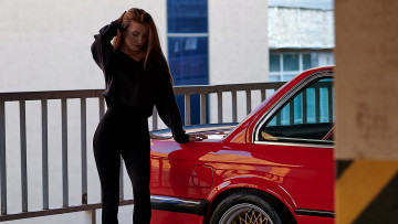 Картинка автомобили -авто+с+девушками bmw