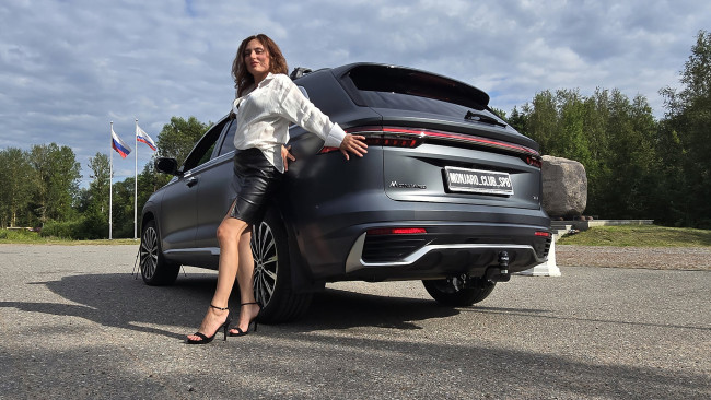 Обои картинки фото автомобили, -авто с девушками, geely, monjaro