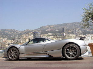 Картинка автомобили pagani