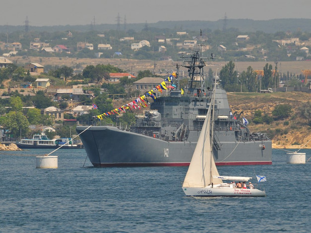 Обои картинки фото корабли, разные, вместе