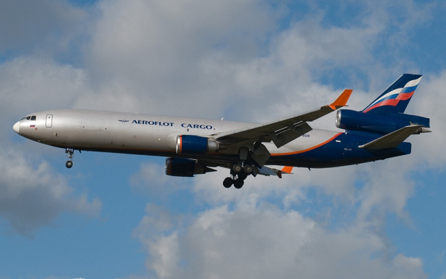 Обои картинки фото md, 11, авиация, грузовые, самолёты