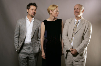 Картинка brad pitt tilda swinton john malkovich разное знаменитости после прочтения сжечь