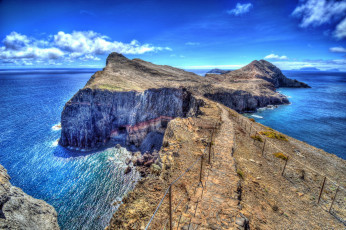 обоя португалия, madeira, природа, побережье, изгородь, тропинка, облака, скалы, берег, море
