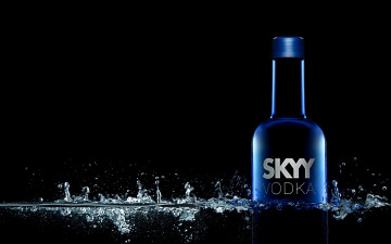 Картинка бренды skyy брызги водка фон