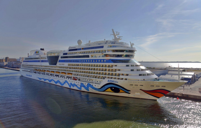 Обои картинки фото aidablu, корабли, лайнеры, лайнер, круизный, причал, порт