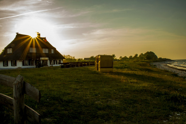 Обои картинки фото германия, беренсдорф, природа, восходы, закаты, поля, дом, закат, побережье