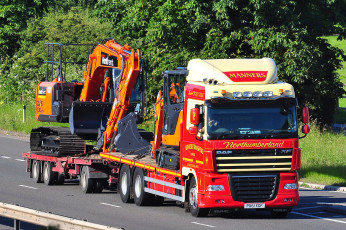 Картинка автомобили daf+ выставка улица седельный грузовик тягач тяжелый