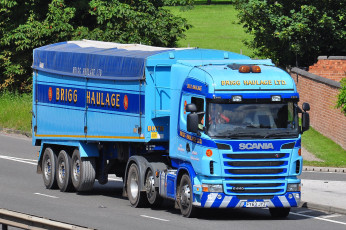 Картинка автомобили scania+ выставка улица тягач седельный грузовик тяжелый