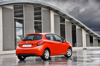 Картинка автомобили peugeot 2015г za-spec 5-door 208 gt line