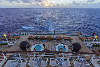 Картинка корабли лайнеры лайнер океанский круиз