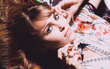 Картинка календари девушки украшения макияж лицо взгляд