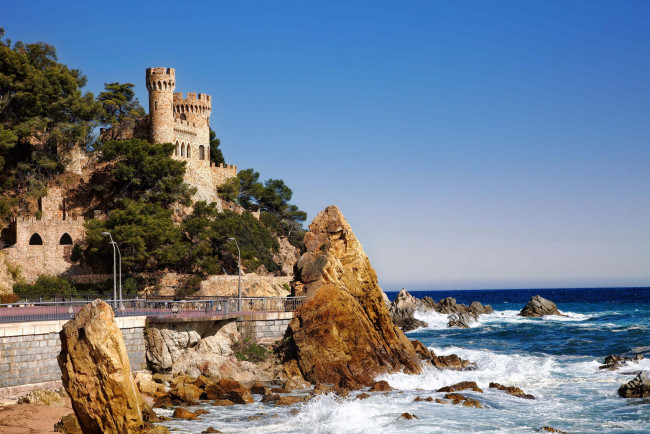 Обои картинки фото castle sant joan,  lloret de mar,  spain, города, замки испании, castle, sant, joan, lloret, de, mar, spain