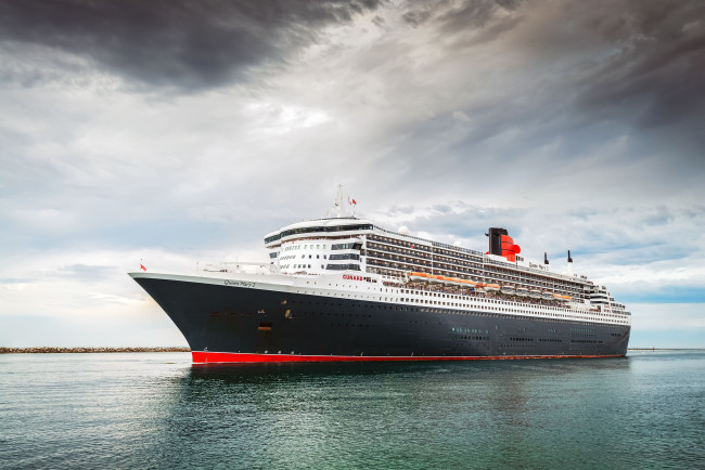 Обои картинки фото queen mary 2, корабли, лайнеры, лайнер, queen, mary, 2