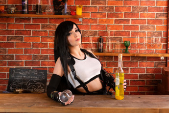 Картинка девушки дарья+флора образ костюм стол бутылка стакан