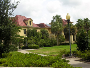 Картинка сша флорида гейнсвилл города здания дома улица кусты деревья