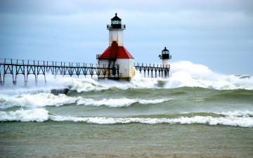 Картинка природа маяки волны шторм маяк озеро мичиган lake michigan