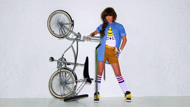 Обои картинки фото cher, lloyd, музыка, ллойд, шер, певица, модель, англия