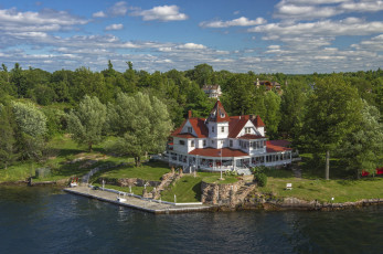 Картинка города здания дома кафе река лес