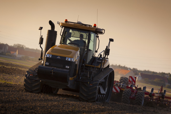 Обои картинки фото техника, тракторы на гусенецах, challenger