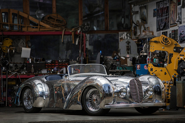 Обои картинки фото blastolene brother ,  randy grubb, автомобили, классика, blastolene, brother, randy, grubb, retro, car, серебряный, гараж, автомобиль