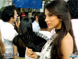 Картинка aa dekhen zara кино фильмы