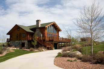 Картинка города здания дома дом интерьер природа уют деревья участок