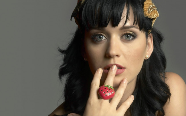 Обои картинки фото музыка, katy, perry, кольцо