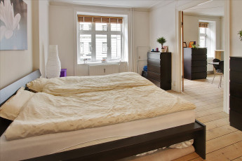 Картинка интерьер спальня кровать