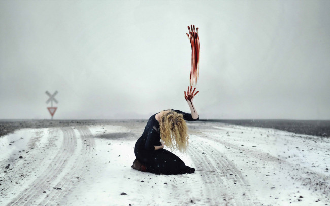 Обои картинки фото разное, компьютерный дизайн, девушка, поле, рука, кровь, снег, знак