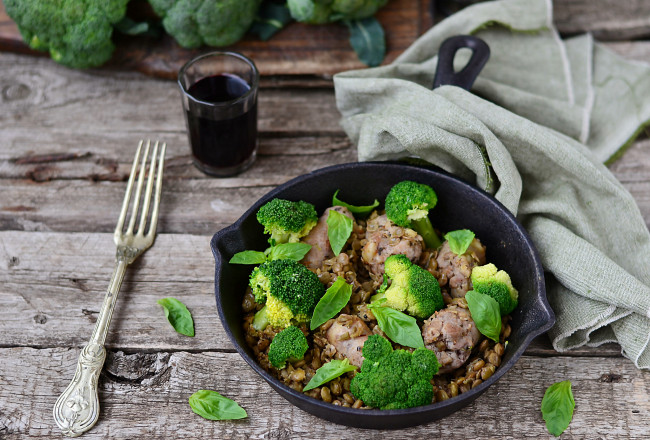 Обои картинки фото еда, вторые блюда, брокколи, мясо