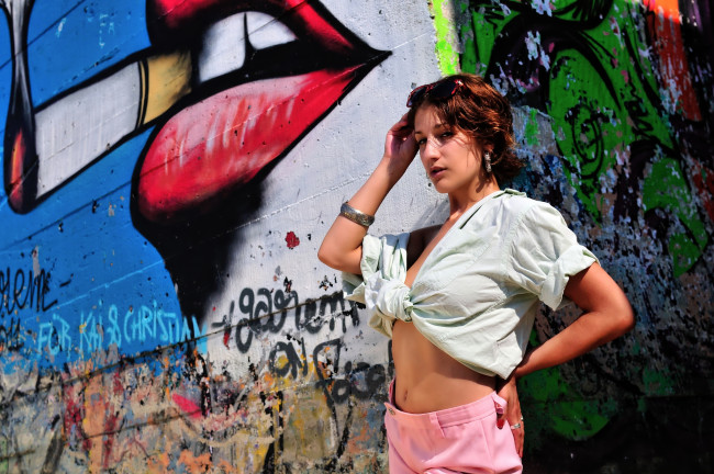 Обои картинки фото девушки, -unsort , брюнетки,  шатенки, лицо, взгляд