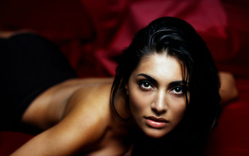 Картинка caterina+murino девушки caterina murino девушка актриса брюнетка