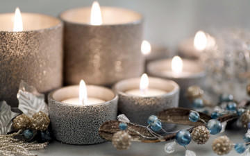 Картинка праздничные новогодние+свечи серебристые огоньки