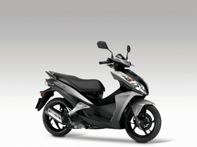 Обои картинки фото мотоциклы, мотороллеры, honda