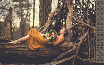 Картинка календари девушки 2018 деревья бурелом цветы