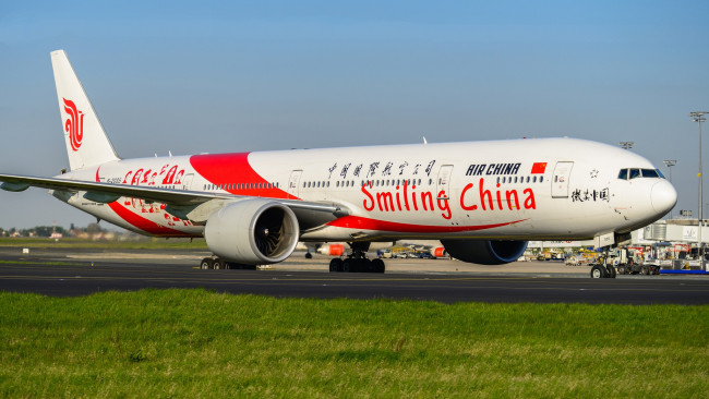 Обои картинки фото b777-39l, авиация, пассажирские самолёты, авиалайнер