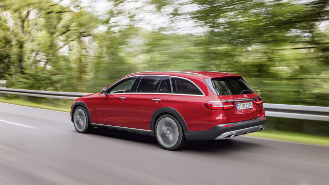 Обои картинки фото mercedes-benz e-class all-terrain 2017, автомобили, mercedes-benz, e-class, красный, all-terrain, 2017