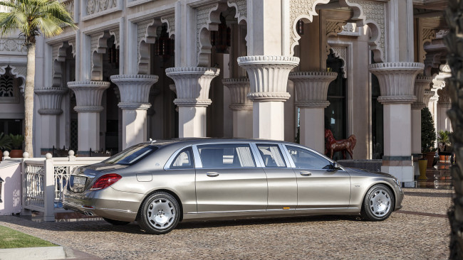 Обои картинки фото mercedes-maybach s600 pullman 2016, автомобили, mercedes-benz, s600, 2016, pullman, mercedes-maybach