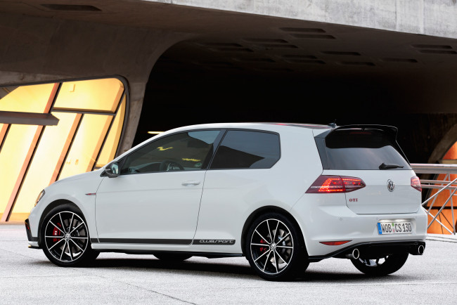 Обои картинки фото volkswagen golf gti clubsport s 2016, автомобили, volkswagen, 2016, s, clubsport, gti, golf