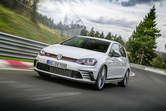 Обои картинки фото volkswagen golf gti clubsport s 2016, автомобили, volkswagen, 2016, s, clubsport, gti, golf