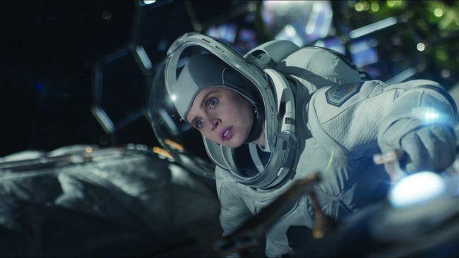 Обои картинки фото the midnight sky ,  2020, кино фильмы, -unknown , другое, полночное, небо, фантастика, фэнтези, триллер, драма, фелисити, джонс, sully