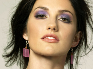 Картинка девушки minka+kelly лицо шатенка серьги