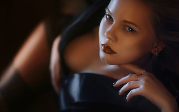 Картинка яна+ковалёва девушки брюнетка поза декольте