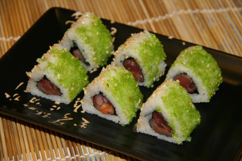 Картинка еда рыба морепродукты суши роллы японская кухня