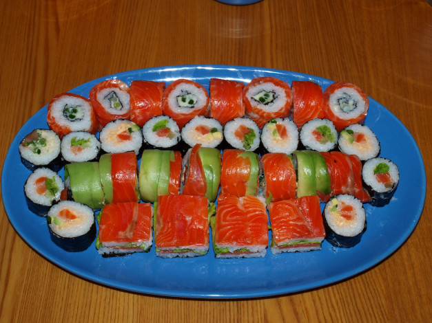 Обои картинки фото еда, рыба, морепродукты, суши, роллы, японская, кухня