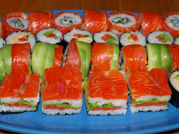 Обои картинки фото еда, рыба, морепродукты, суши, роллы, японская, кухня