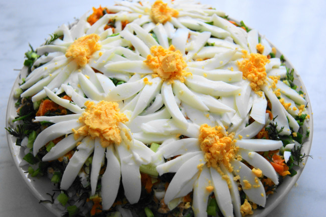 Обои картинки фото еда, салаты, закуски, ромашковое, поле